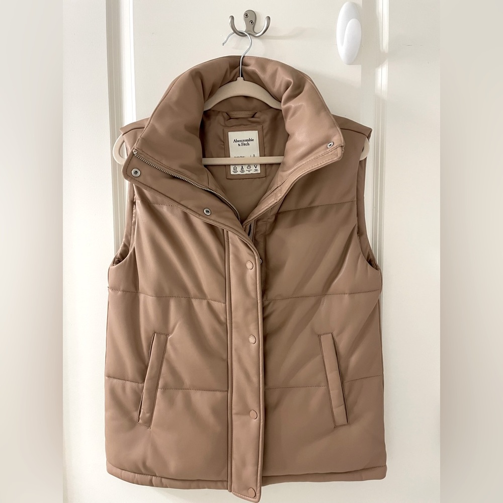 Abercrombie vegan leather puffer vest